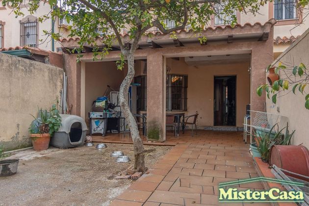 Foto 2 de Casa adossada en venda a Este-Delicias de 4 habitacions amb terrassa i aire acondicionat