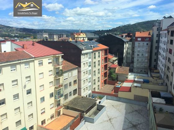 Foto 2 de Pis en venda a Centro - Ourense de 2 habitacions amb terrassa i garatge