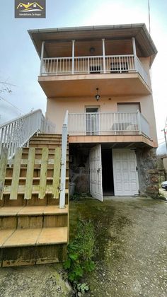 Foto 1 de Casa en venta en Quintela de Leirado de 5 habitaciones con terraza y garaje