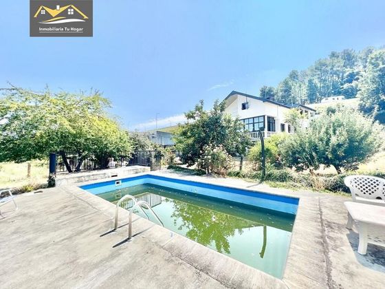 Foto 1 de Chalet en venta en Vistahermosa de 6 habitaciones con terraza y piscina