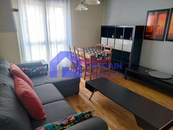 Foto 1 de Alquiler de piso en Tenderina Alta - Fozaneldi de 1 habitación con muebles y calefacción