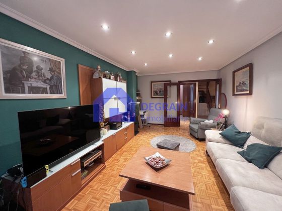 Foto 1 de Dúplex en venta en calle Rafael Gallego Sainz de 5 habitaciones con terraza y garaje
