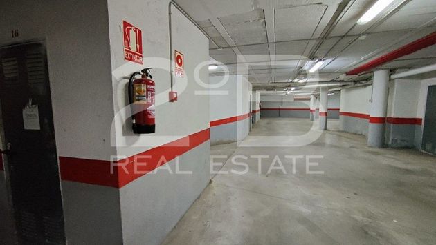 Foto 2 de Garatge en venda a calle Santa Barbara de 43 m²