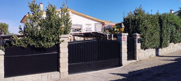 Foto 1 de Casa en venda a Pelayos de la Presa de 3 habitacions amb terrassa i piscina