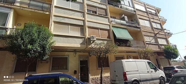 Foto 1 de Piso en alquiler en calle Elche de 4 habitaciones con muebles y aire acondicionado