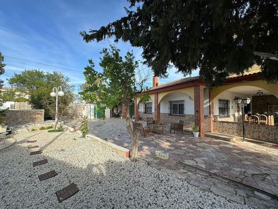 Foto 1 de Venta de casa rural en Los Girasoles de 4 habitaciones con terraza y piscina