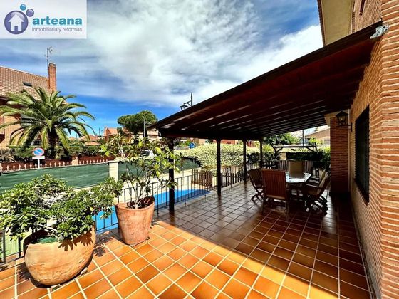Foto 1 de Xalet en venda a La Ermita de 5 habitacions amb terrassa i piscina