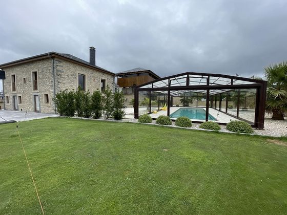 Foto 1 de Venta de chalet en Valdés de 2 habitaciones con terraza y piscina