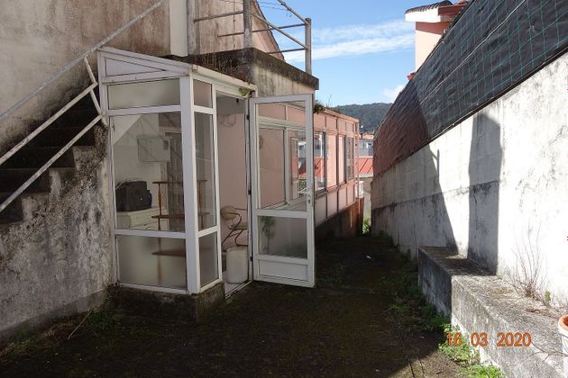 Foto 1 de Venta de casa en Cangas de 3 habitaciones con jardín y balcón