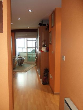 Foto 2 de Venta de piso en Moaña de 2 habitaciones con balcón y calefacción