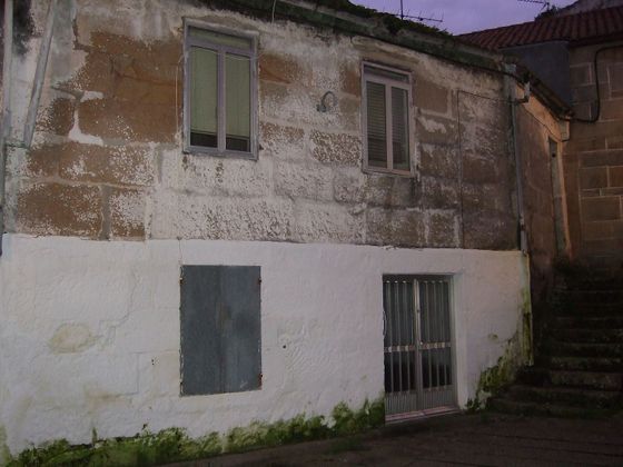 Foto 1 de Venta de casa adosada en Cangas con balcón