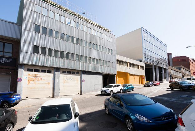 Foto 1 de Alquiler de edificio en calle De Manuel Tovar Madrid de 4895 m²