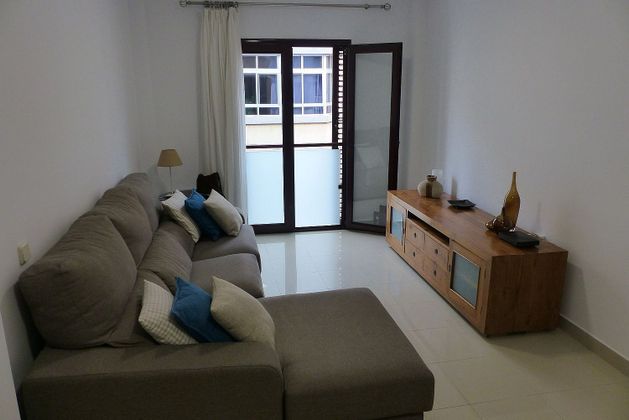 Foto 1 de Pis en lloguer a Alcaravaneras de 3 habitacions amb garatge i mobles