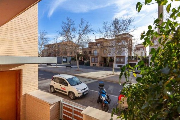 Foto 1 de Venta de casa adosada en Cervantes de 5 habitaciones con terraza y piscina