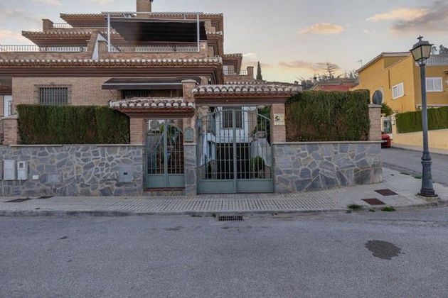 Foto 2 de Casa en venda a Albolote de 4 habitacions amb terrassa i piscina