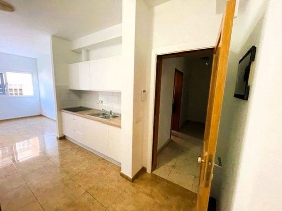 Foto 1 de Venta de piso en Vecindario norte-Cruce Sardina de 2 habitaciones con garaje y ascensor