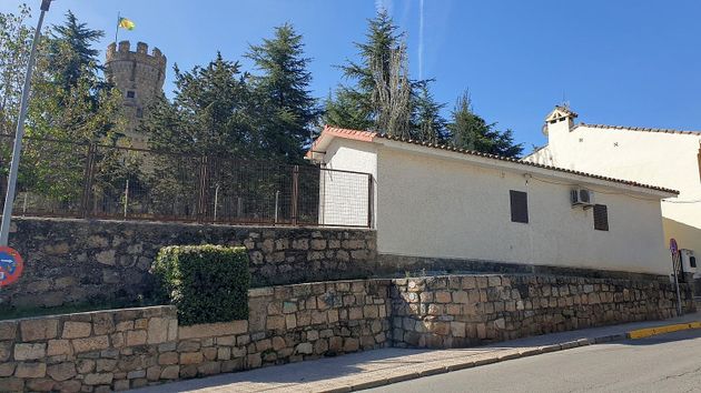 Foto 1 de Xalet en venda a Manzanares el Real de 2 habitacions amb terrassa i jardí