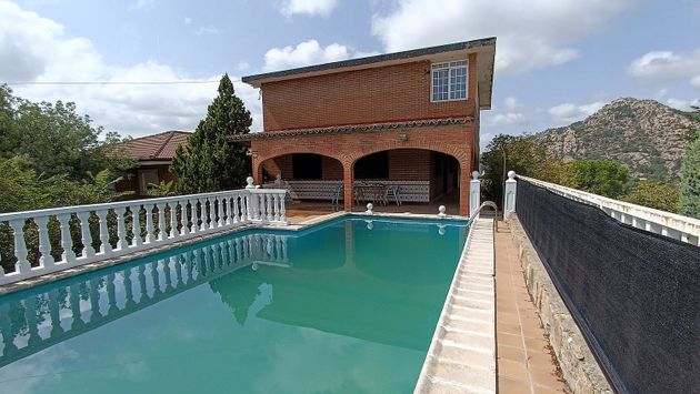 Foto 2 de Xalet en venda a Manzanares el Real de 5 habitacions amb terrassa i piscina