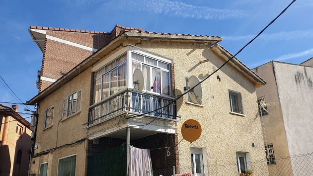 Foto 2 de Pis en venda a Manzanares el Real de 3 habitacions amb terrassa