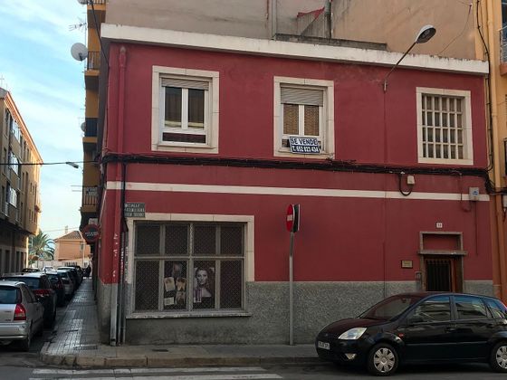 Foto 1 de Edifici en venda a calle Maximiliano Garcia Soriano amb calefacció