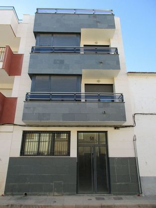 Foto 2 de Pis en lloguer a calle Comandante Escribano Ballesteros de 2 habitacions amb terrassa i ascensor