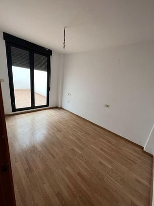 Foto 1 de Alquiler de piso en calle Comandante Escribano Ballesteros de 2 habitaciones con terraza y ascensor