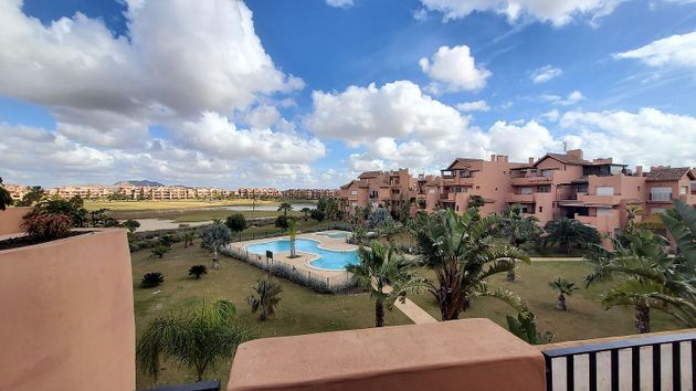Foto 2 de Venta de piso en Mar Menor Golf de 3 habitaciones con terraza y piscina