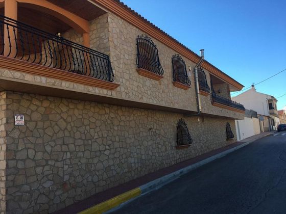 Foto 2 de Casa adosada en venta en Puerto Lumbreras de 4 habitaciones con terraza y aire acondicionado