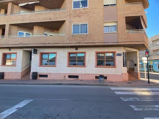 Foto 2 de Alquiler de local en avenida Marques de Rozalejo de 140 m²
