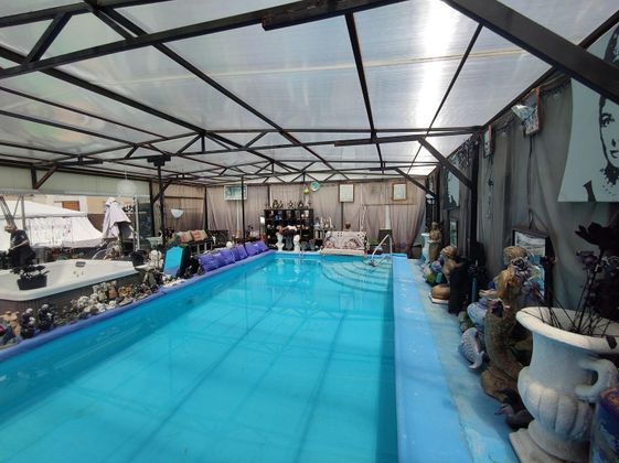 Foto 2 de Casa en venda a Rivas Urbanizaciones de 6 habitacions amb terrassa i piscina