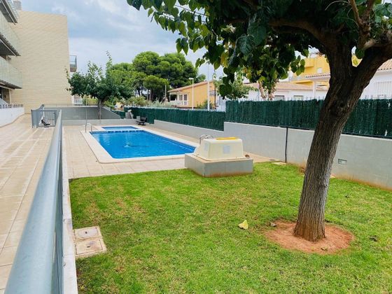 Foto 1 de Piso en venta en Zona Playa Morro de Gos de 2 habitaciones con terraza y piscina