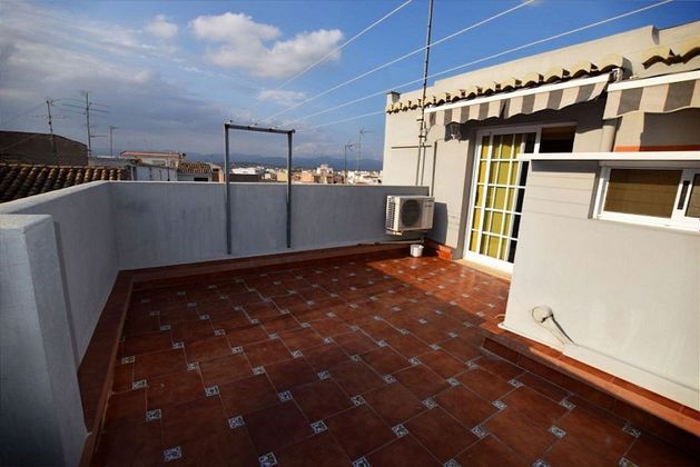 Foto 1 de Casa en venta en Santa Bárbara de 5 habitaciones con terraza y garaje