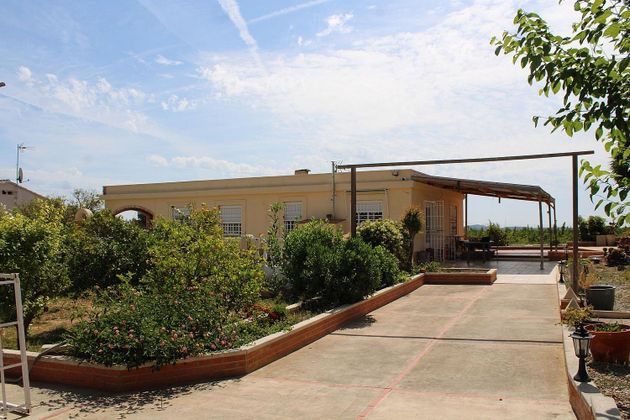 Foto 1 de Chalet en venta en Santa Bárbara de 5 habitaciones con terraza y piscina