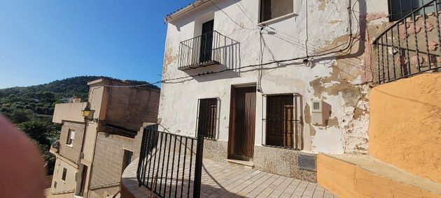 Foto 1 de Venta de casa en Olocau de 3 habitaciones con terraza y balcón