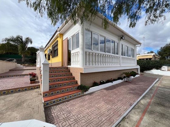 Foto 1 de Xalet en venda a Benaguasil de 3 habitacions amb terrassa i piscina
