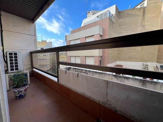 Foto 1 de Piso en venta en Casco Antiguo de 3 habitaciones con balcón y aire acondicionado