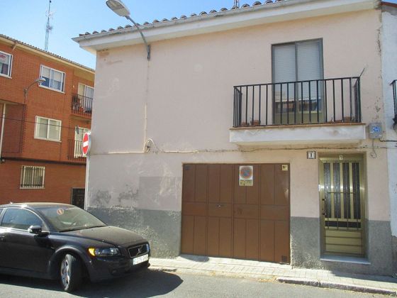Foto 1 de Venta de casa en calle Jose Maria Peman de 3 habitaciones con terraza y garaje