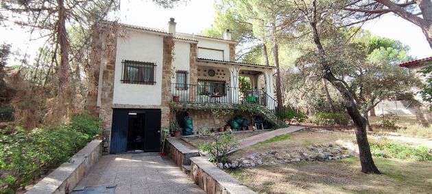 Foto 1 de Xalet en venda a calle Pico del Almanzor de 4 habitacions amb terrassa i garatge