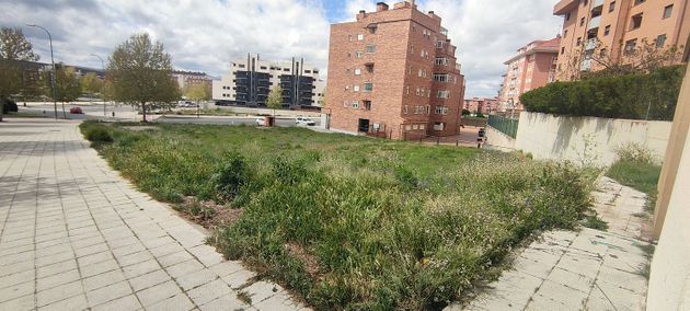 Foto 1 de Alquiler de terreno en avenida De Los Derechos Humanos de 1400 m²