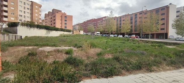 Foto 2 de Alquiler de terreno en avenida De Los Derechos Humanos de 1400 m²