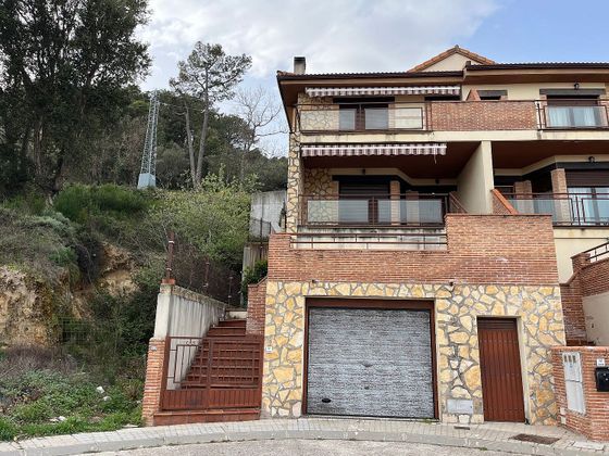 Foto 2 de Casa en venda a Piedralaves de 4 habitacions amb terrassa i piscina