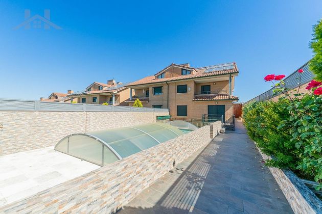 Foto 1 de Casa en venda a calle De Cadaqués de 5 habitacions amb terrassa i piscina