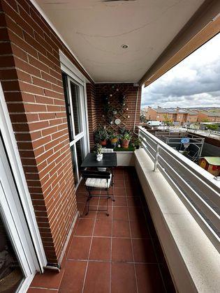 Foto 1 de Pis en lloguer a Las Castañeras - Bulevar de 3 habitacions amb terrassa i piscina
