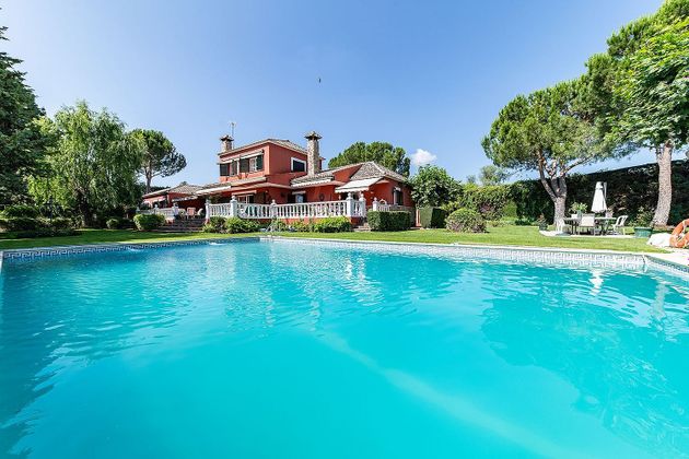 Foto 1 de Xalet en venda a calle Guadarrama de 6 habitacions amb terrassa i piscina
