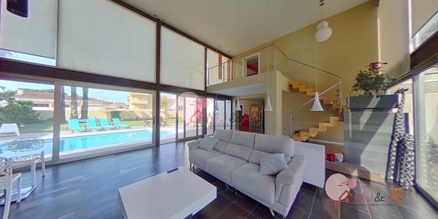 Foto 2 de Xalet en venda a El Grao de 4 habitacions amb terrassa i piscina