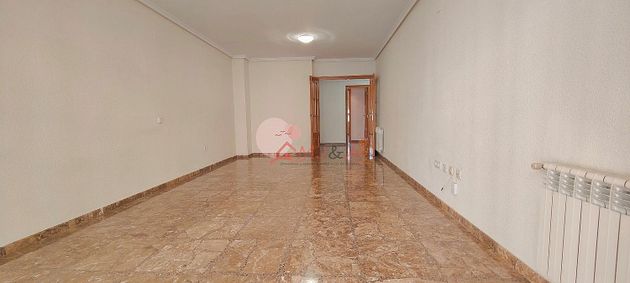Foto 1 de Pis en venda a Centro - Castellón de la Plana de 4 habitacions amb terrassa i garatge