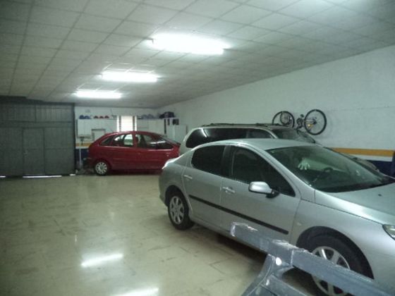 Foto 2 de Garatge en venda a Centro - Puertollano de 125 m²