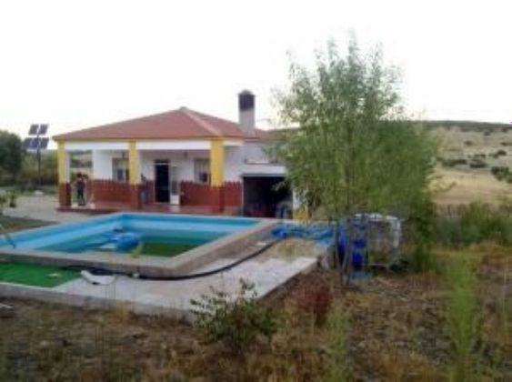 Foto 1 de Venta de chalet en Brazatortas de 2 habitaciones con piscina y jardín