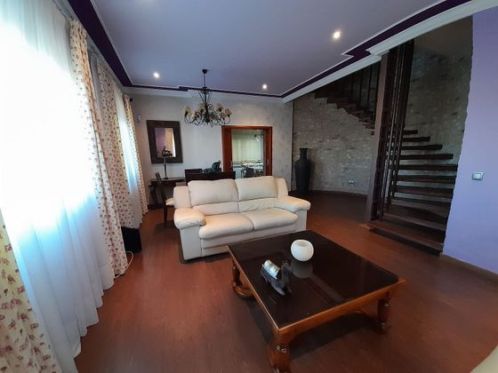 Foto 1 de Venta de casa adosada en PAU 2-600 de 5 habitaciones con terraza y aire acondicionado