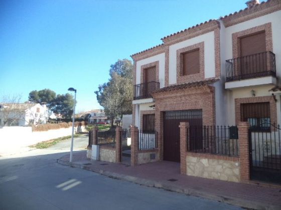 Foto 1 de Casa en venta en Almodóvar del Campo de 4 habitaciones con piscina y calefacción